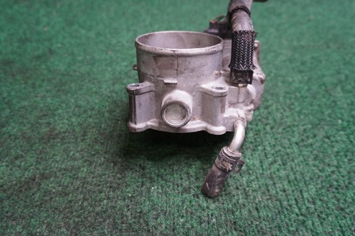 2007 LEXUS IS250 2.5L Throttle Body OEM 2203031020 - Picture 3 of 7