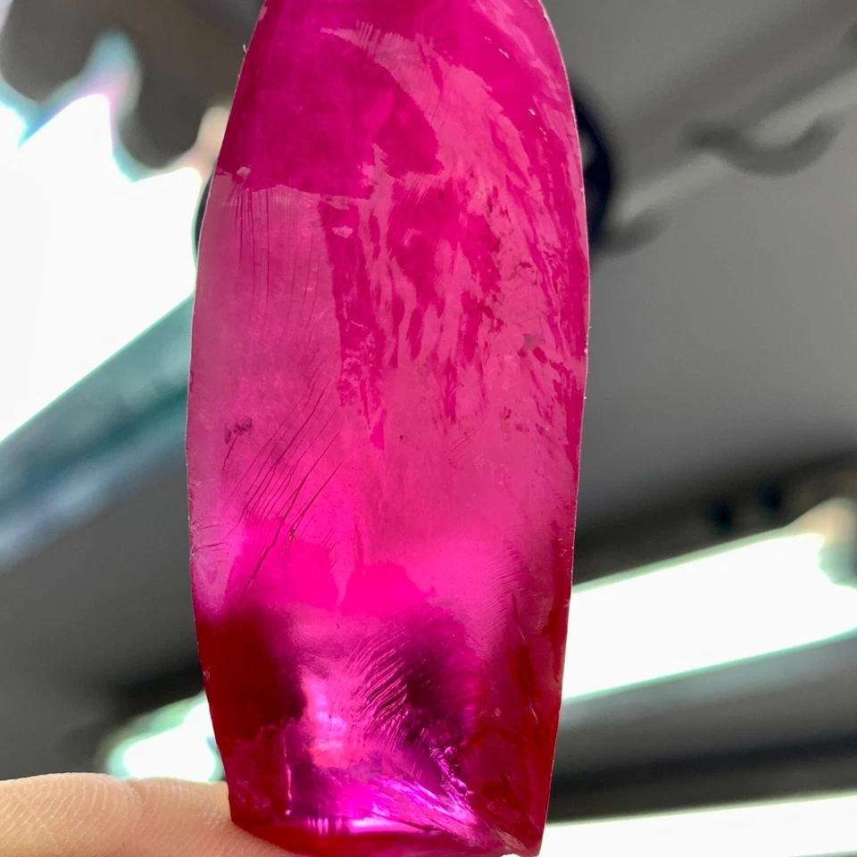 LAB CREATED 1/2 KG 500 G EXCELLENT RUBY #3 B GRADE ROUGH CORUNDUM (Half Boule) - Image 4 of 4