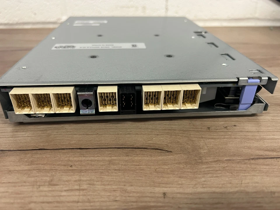 New NetApp E-X561202A-R6 12GB Controller Module 16GB FC Fibre Channel - Image 4 of 4