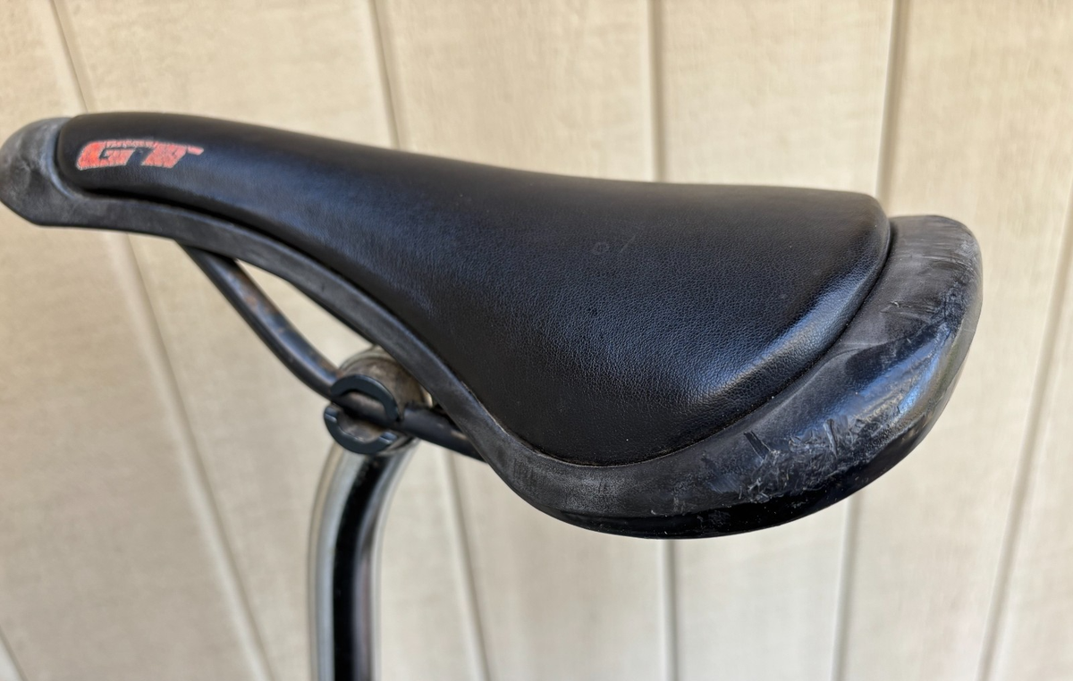 Vintage Mid School 90s GT Drop Nose Railed Seat With 22.2 Post Pro