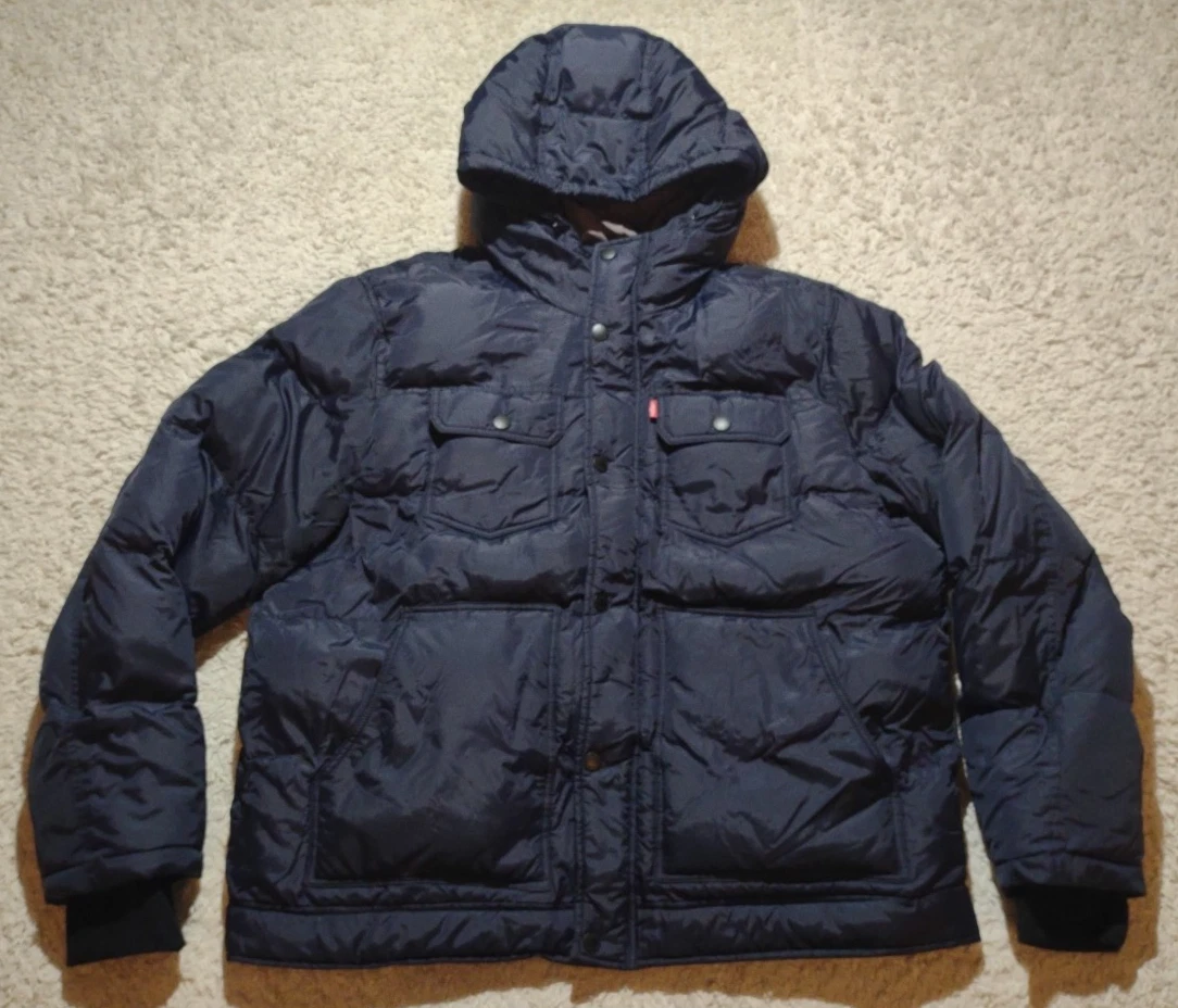 Levi's High Loft Puffer Jacket Men's XL Hooded Full Zip Navy Blue Winter Outdoor
Opens in a new wind