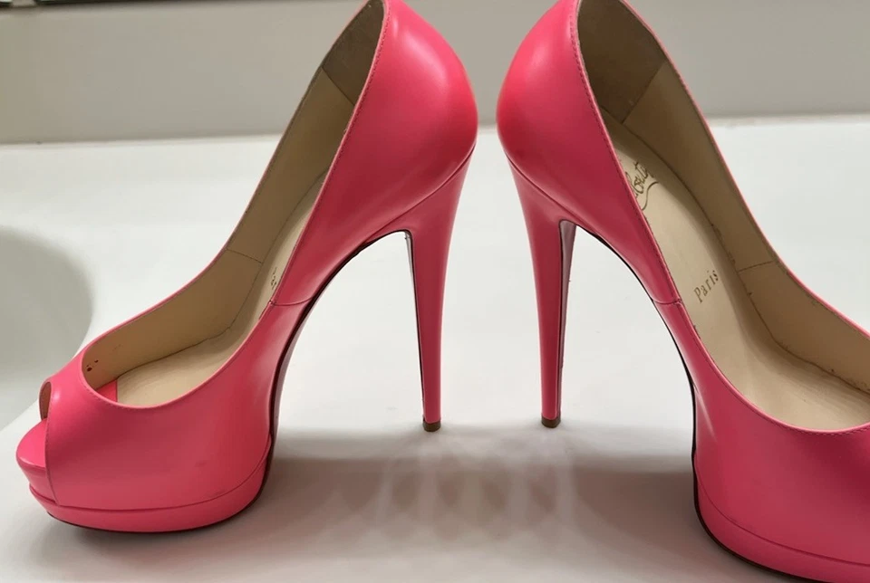 Christian Louboutin NEÓN ROSA CUERO TROCA Peep Toe Plataforma Barbie Tacones Nuevos sin Caja Foto 3 de 4