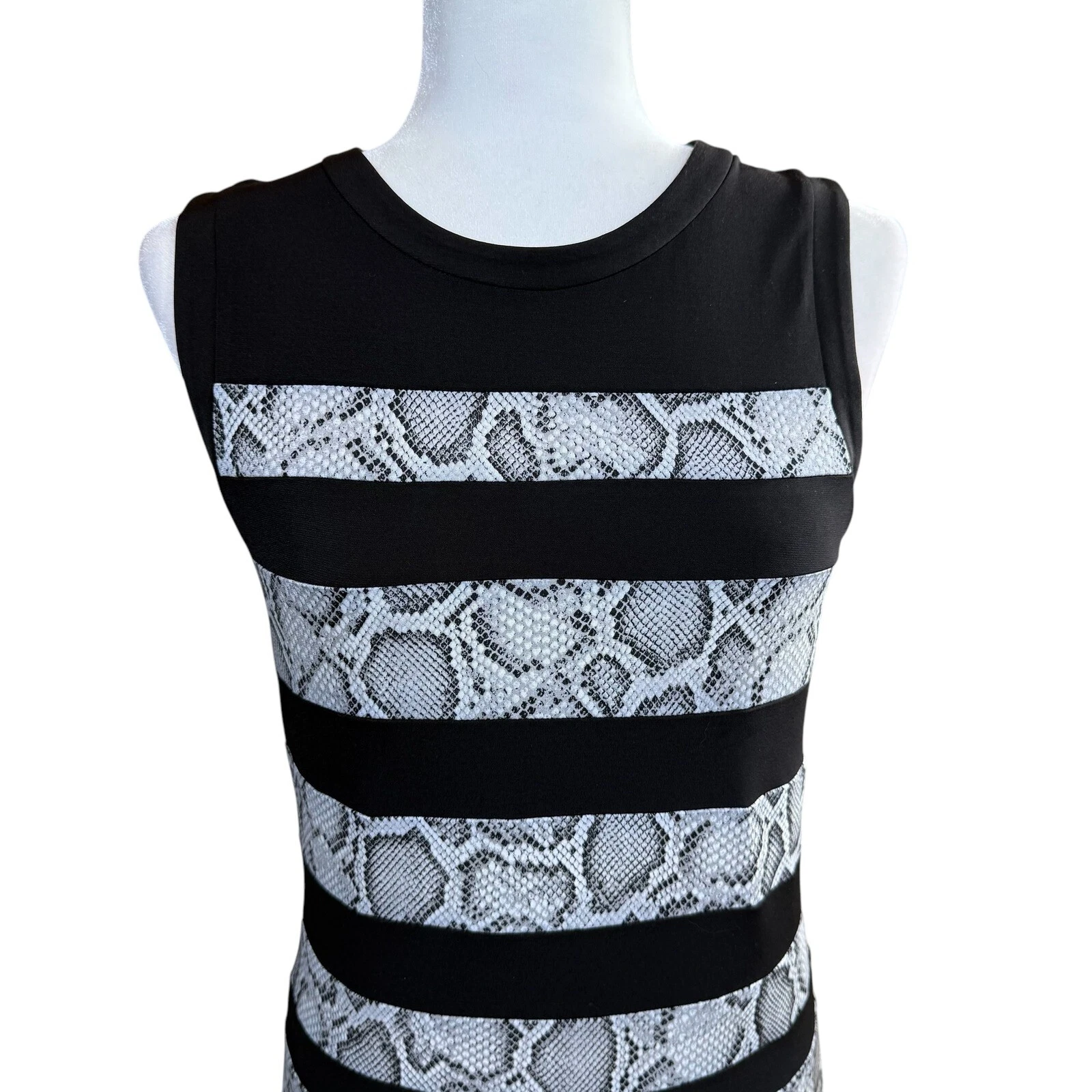 Abito Michael Kors smanicato stampa serpente righe vestibilità piccola svasato nero grigio