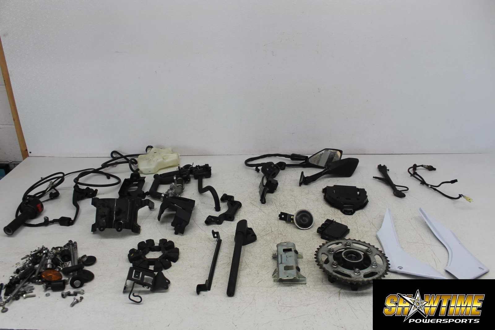 13-17 KAWASAKI NINJA 300 EX300 PARTS CLIPON TANK PANEL MIRROR SWITCHES SPROCKET