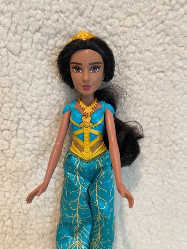 Muñeca Jazmín Aladdin Disney Canta Porción de "Un Mundo Todo Nuevo" 11" Alto - Imagen 2 de 6