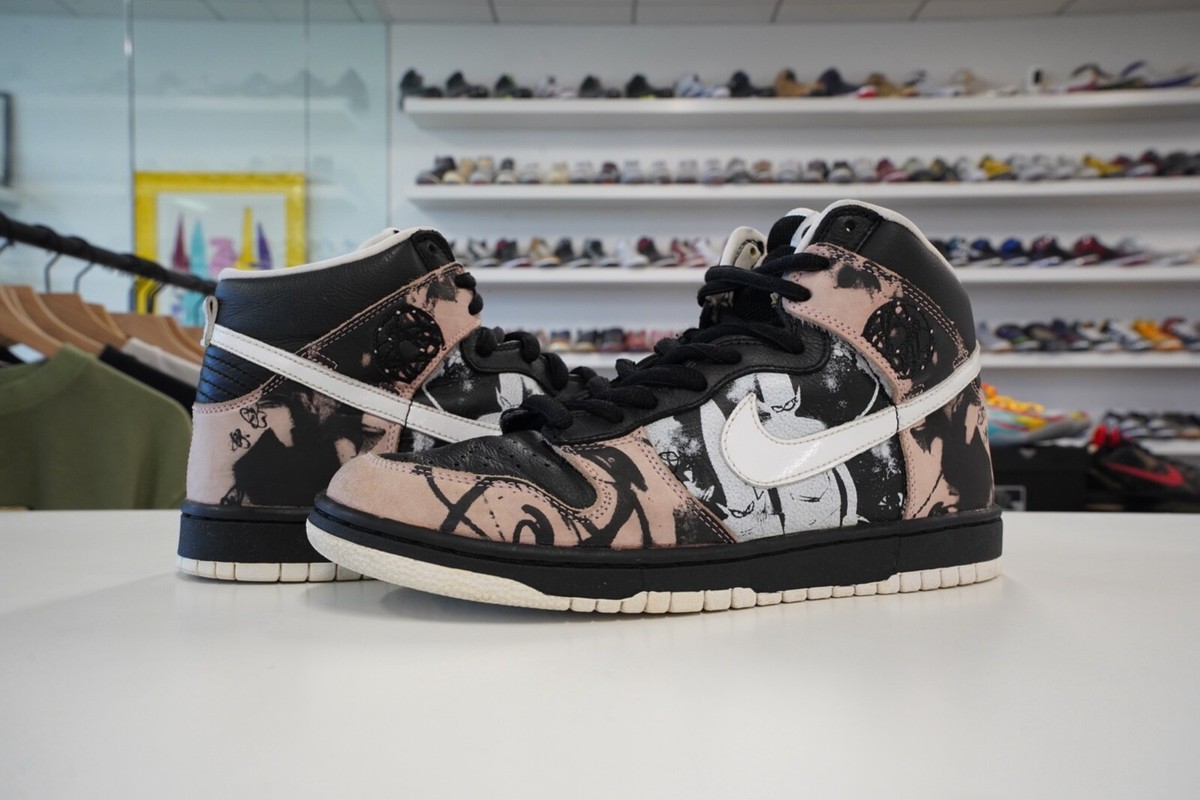 2004 Nike SB Dunk High Unkle size 10 used futura mowax 2004 Nike SB Dunk High Unkle size 10 used futura mowax