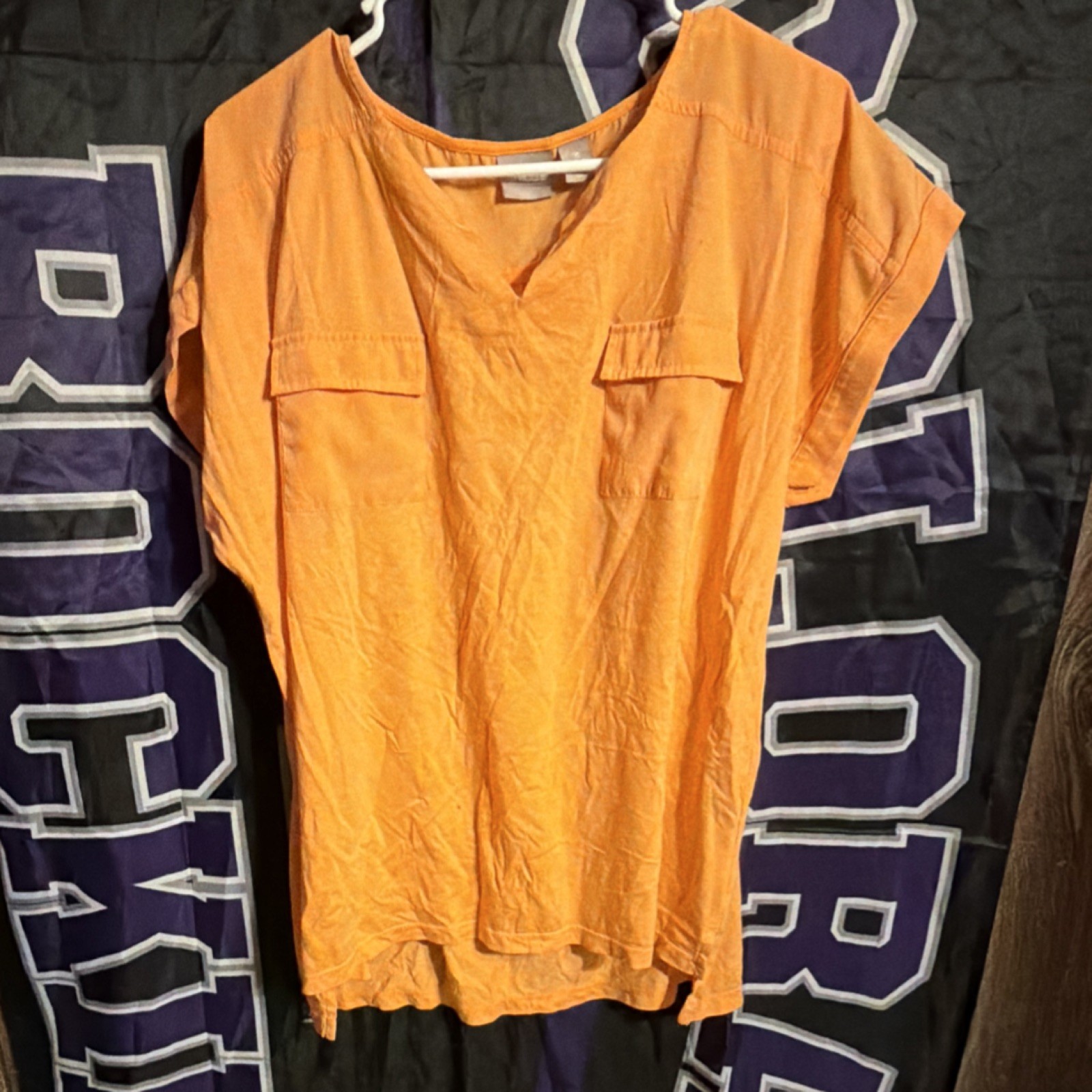 Chico's Orange Solid V-Neck Short Sleeve Blouse 3 Pocket Pullover