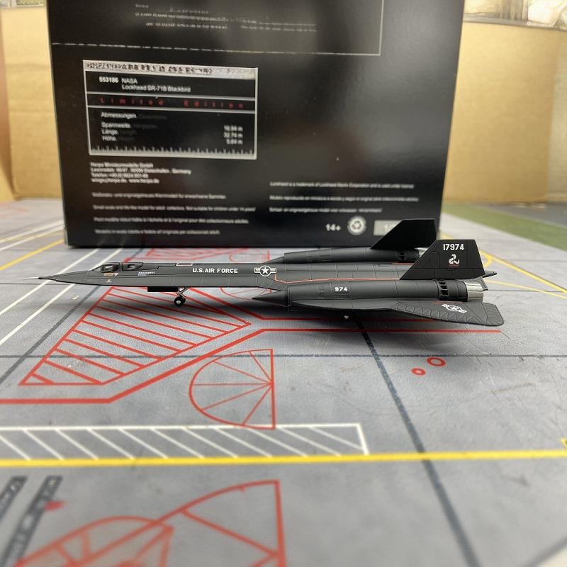 Herpa 1/200 US Air Force, Blackbird SR-71 alloy reconnaissance