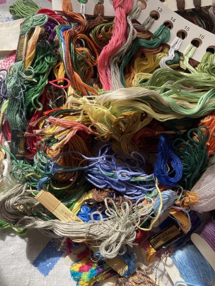 Big Lot of Vintage DMC Cotton Embroidery Floss Remnants, Embellishment Yarn - Image 3 of 4