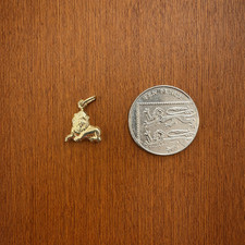 9ct Yellow Gold Lion Charm 1cm x 1cm