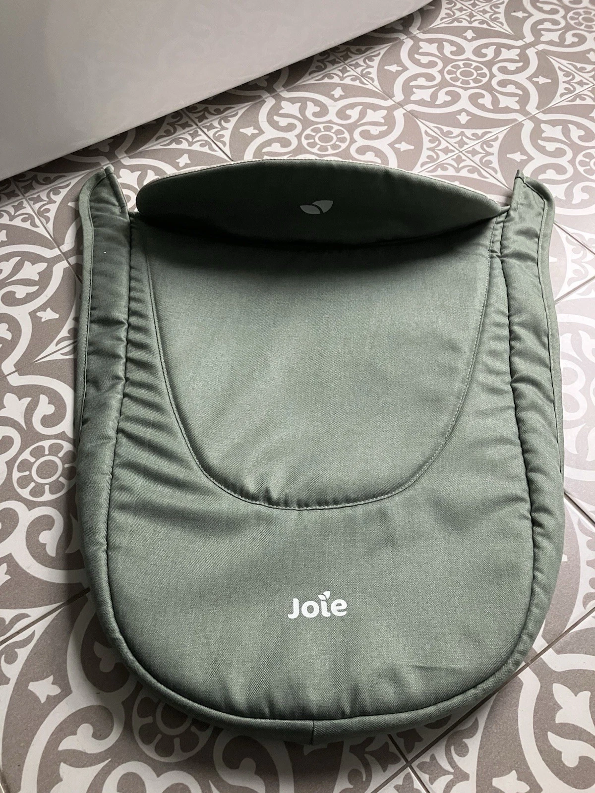 Joie Versatrax Carrycot Apron Laurel Green