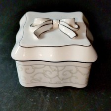 Wedgwood Celestial Platinum Bone China Covered Trinket Box — listing 2
