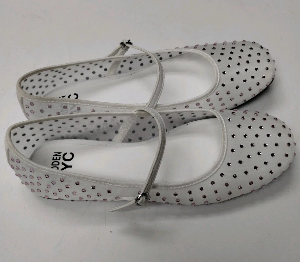 Madden NYC Youth size 5/Woman's size 7 - Image 2 of 2