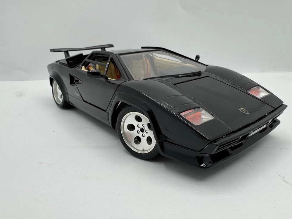 Burago Lamborghini Countach 1:18 Scale Diecast Model Car Black Made In Italy - Image 3 of 4