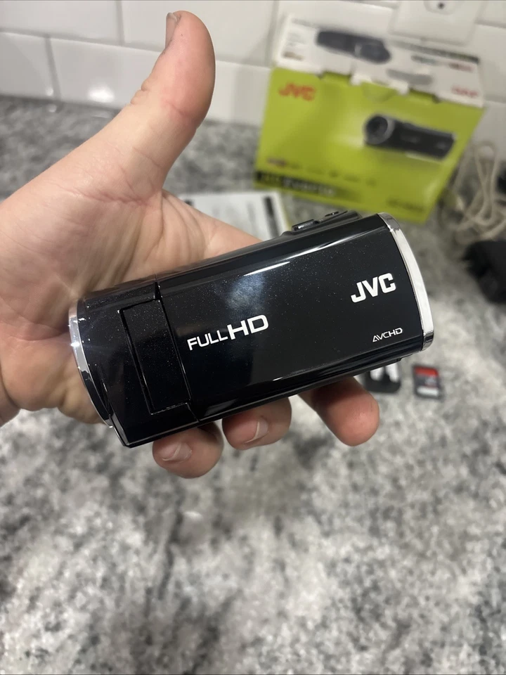 JVC HD EVERIO GZ-HM35 Digital Camcorder with all Accessories & 16Gb SD Card - Image 3 of 4