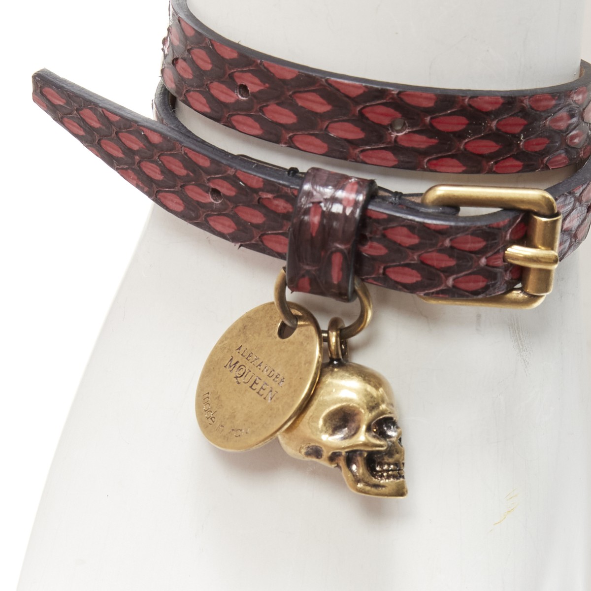 ブレスレット alexander mcqueen SS25 SKULL DOUBLE WRAP (816676 1A0UM1000) Alexander Mcqueen Double Wrap Skull Bracelet 2025 | www.urbag.ws