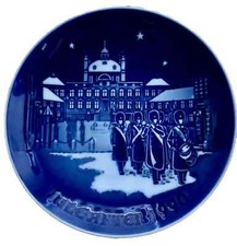 BING & GRONDAHL Christmas Collectors Plates -...