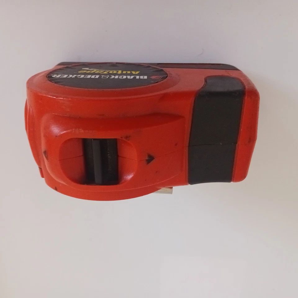 Automatic Black and Decker Tape Measure - Image 3 of 4