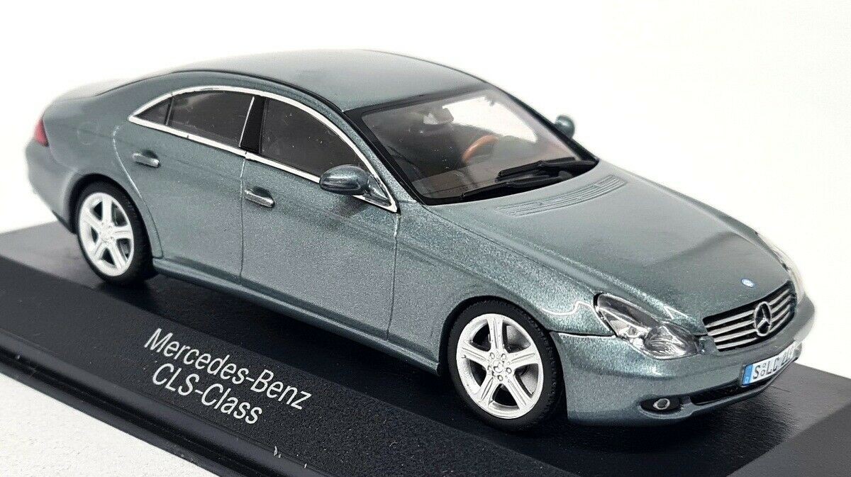 Minichamps 1/43 - Mercedes Benz CLS Perlit Grey C219 Gen 1 Diecast