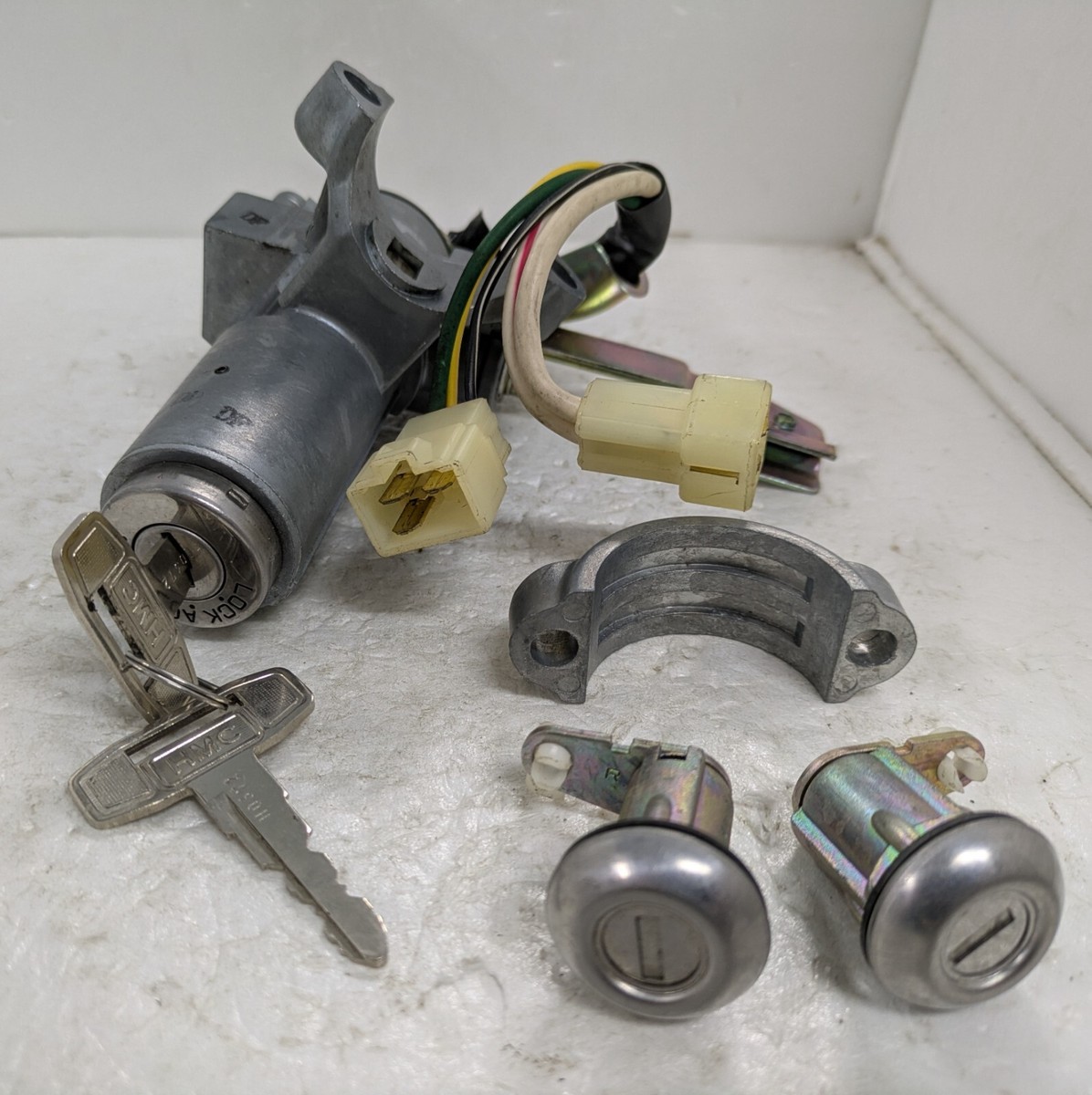 Lock Sets GM-3157A2 for Mitsubishi FP415 (3P+2P) MC846302 | eBay