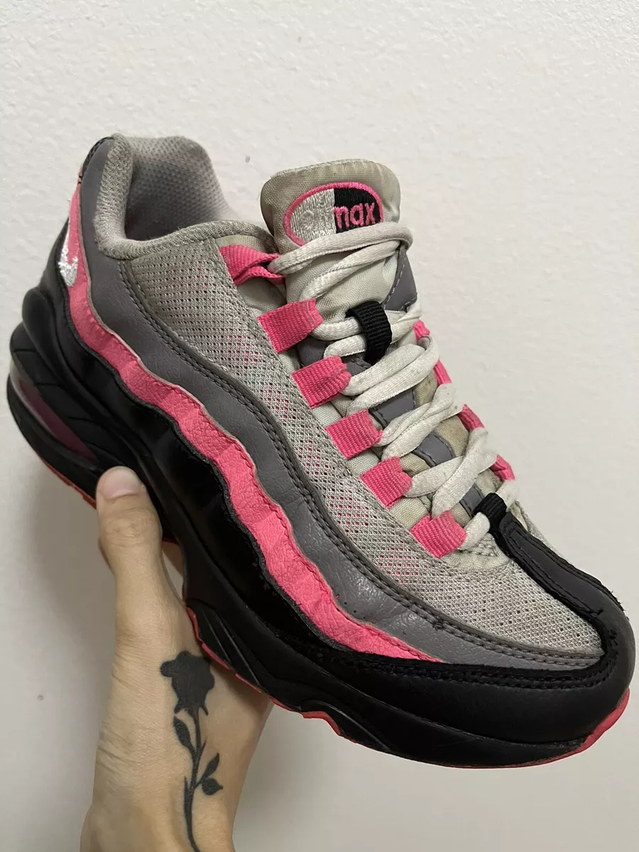 Black white and top pink 'air max 95
