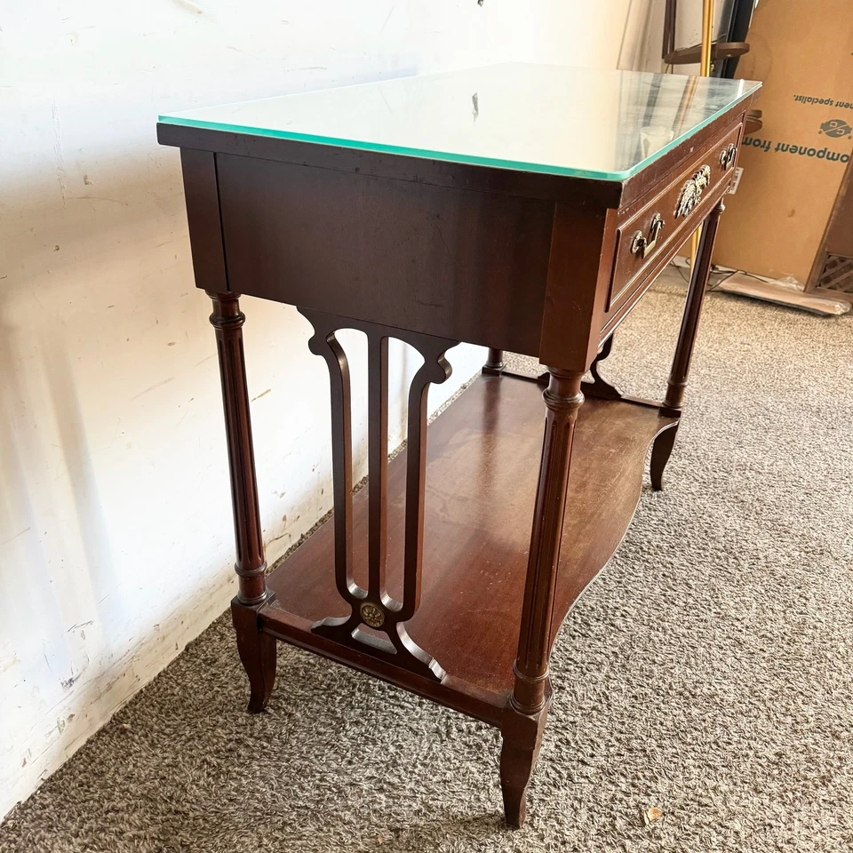 Aparador Federal de caoba flameada de la década de 1940 de Rway Foto 3 de 4