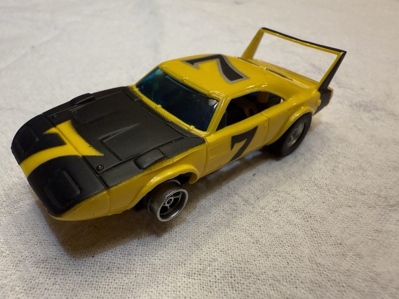 AFX HO Scale Slot Car #7 Yellow/Black Race Car w/ Rear Wing