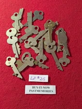 LOT OF 20 MISC VINTAGE SAFE DEPOSIT SECURITY KEYS UNBRANDED OLD ANTIQUE LOT #218