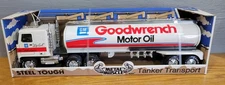 Nylint GM Goodwrench Motor Oil Tanker #990 1/18 Scale NEW in Box Excellent
