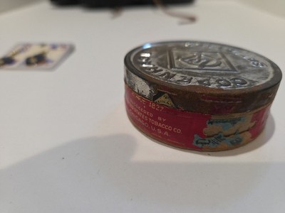 Vintage Copenhagen Satisfies Snuff Tobacco Empty Tin Cardboard Can
