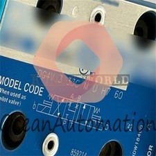 NEW 1PCS VICKERS DG4V-3-33C-M-U-H7-60 solenoid valve DG4V 3 33C M U H7 60