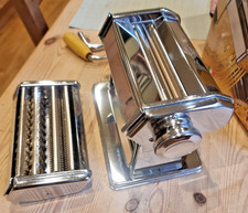 Marcarto Atlas Pasta Machine plus Attachment Original Box Great condition