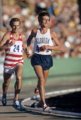 Florida Track Club Frank Shorter in action during Men's Mara - 1972 Old Photo 1