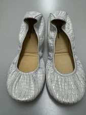 The Storehouse Flats White, Silver leather Snakeskin look, womens 9, EUC