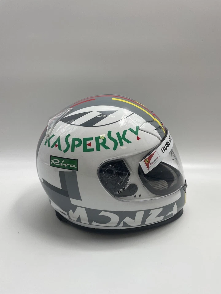 Sebastian Vettel Formel 1 Helm Unterschrift und Echtheitszertifikat 1:1 - Bild 4 von 4
