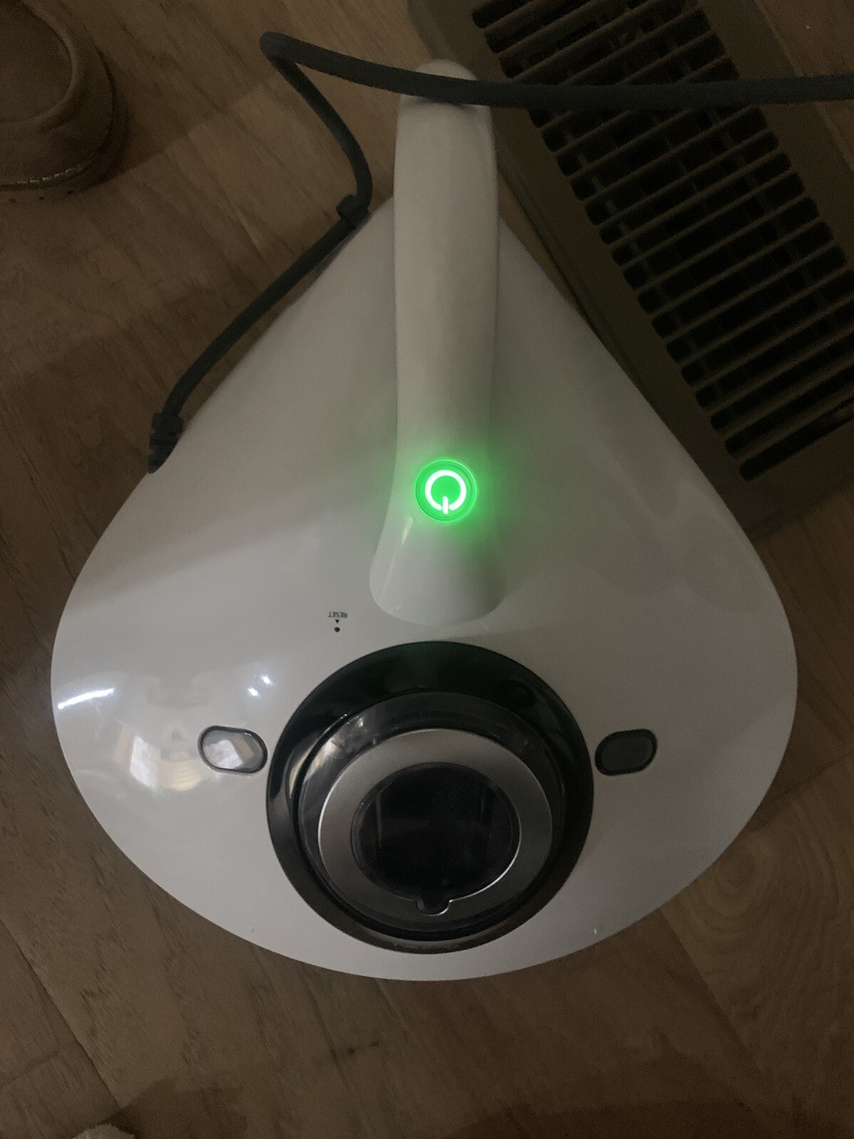 Raycop RE-100AWH Lite RayClean UV Sanitizer Purifier, allergen Vacuum Cleaner 