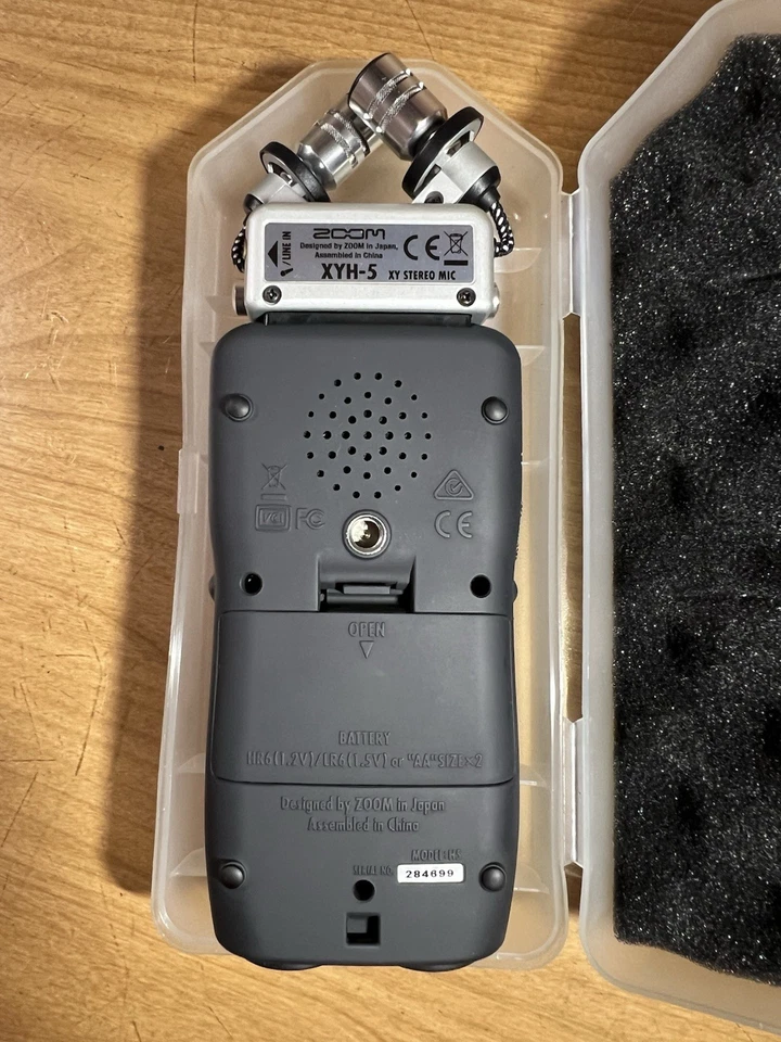 Zoom H5 Handy Recorder with XYH-5 Stereo Mic and Case Fully Tested - Image 2 of 4