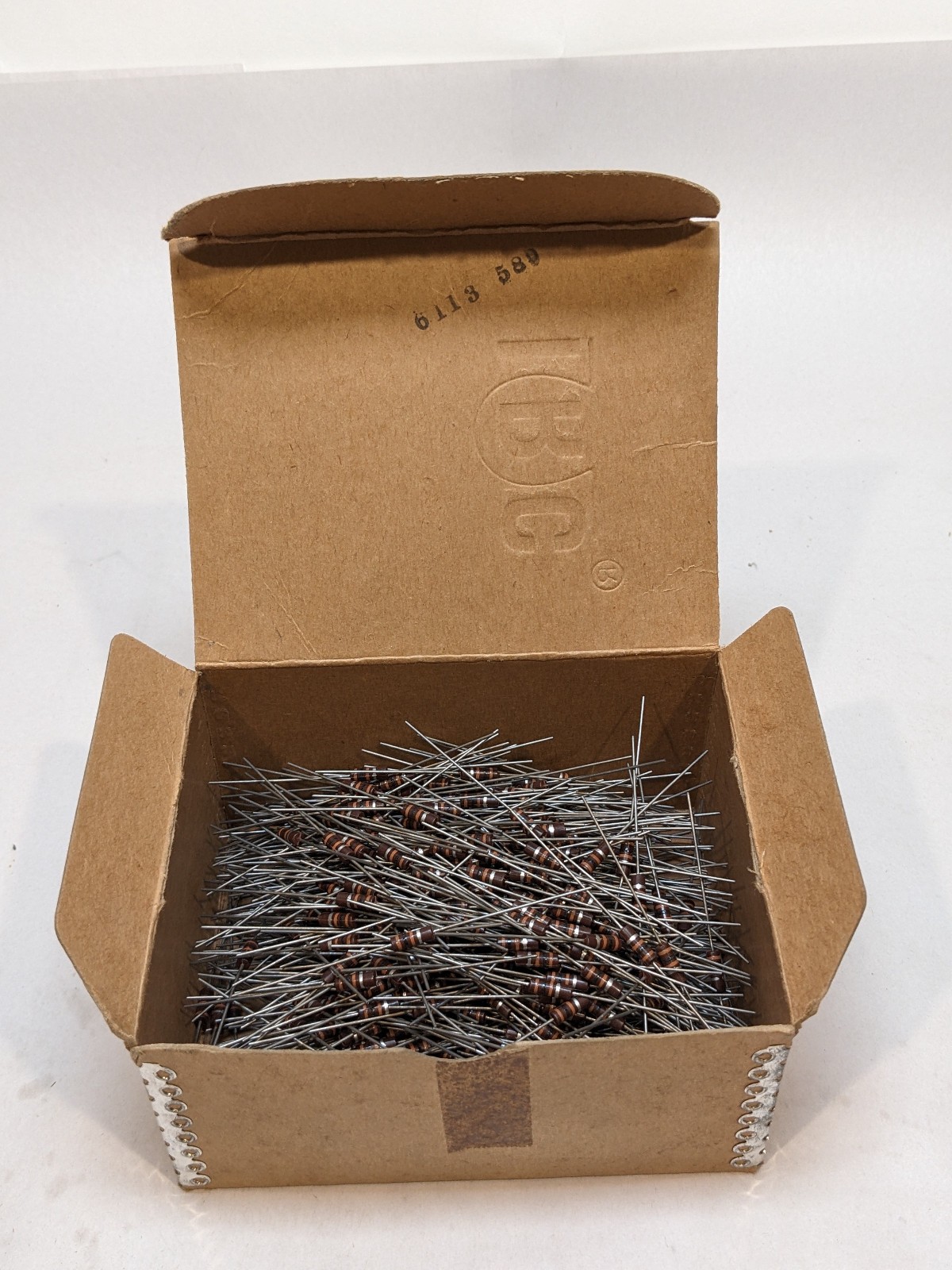 50 IRC Axial Carbon Comp Resistors 100 Ohm (100Ω) ±10% VTG NOS USA