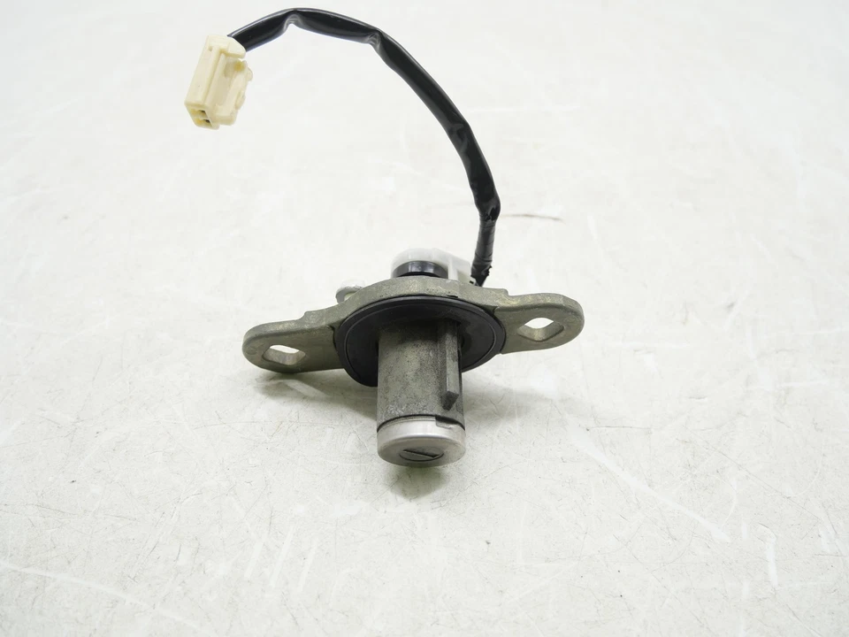 Cilindro de bloqueo de llave remoto con llavero de tarjeta inteligente usado 2006-2015 MAZDA MIATA MX-5 NC OEM Foto 2 de 4