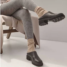 Vionic Women's 6.5M Black Leather Fairfax Mule Slip On Lug Sole Comfort LB12-21