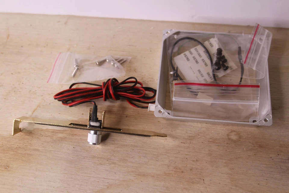 Estuche para computadora Thermaltake TT9038T doble hoja/ventilador HS marco plateado 90X38MM Foto 4 de 4