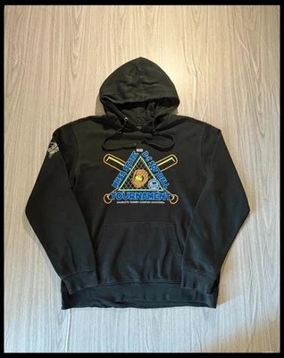 District Noir Sweat à capuche, MHSA State Softball 2023, Taille M L #MPUSW1 - Photo 1/4