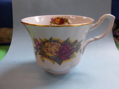 LOVELY CROWN REGAL FINE PORCELAINE COFFEE CUP - MADE IN ROMANIA # 18 - Picture 10 of 19