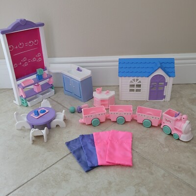 Vintage Barbie Kelly Nursery School – Train Set Kitchen