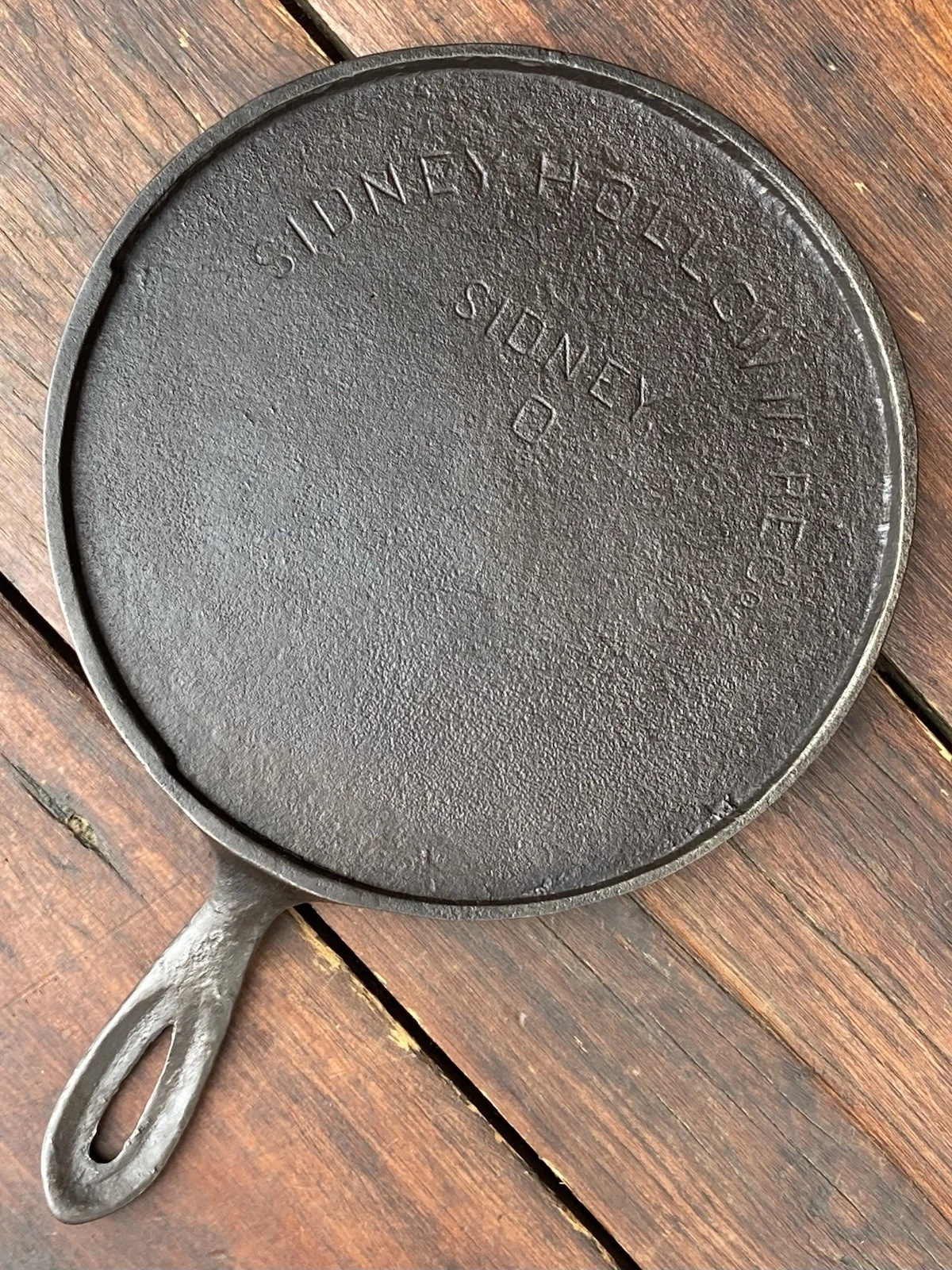 Sidney Hollow Ware #7 Cast Iron Handle Griddle