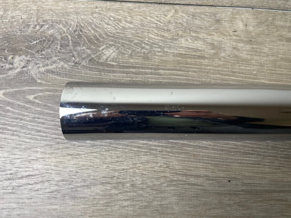 2006 Harley Davidson Softail Deluxe FLSTN Rear Exhaust Heat Shield Chrome OEM - Imagem 3 de 4