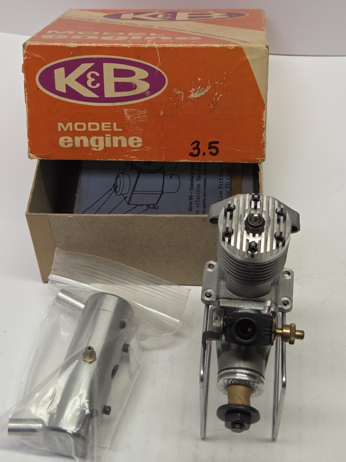 New In Box K&B 3.5 RC Model Airplane Engine With Perry Carburator And Muffler