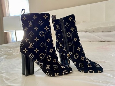 Women s Louis Vuitton Black Monogram Silhouette Ankle Bootie Size US 7