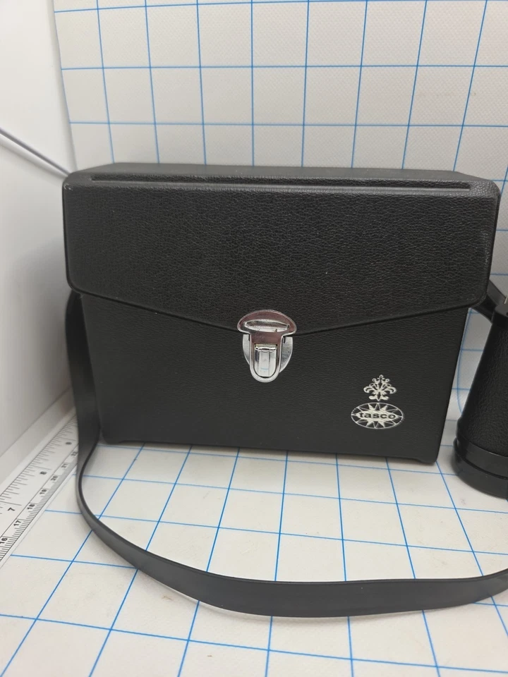 VTG Tasco Model 308 Binoculars 8x30 Black with Original Carrying Case Light - Image 3 of 4