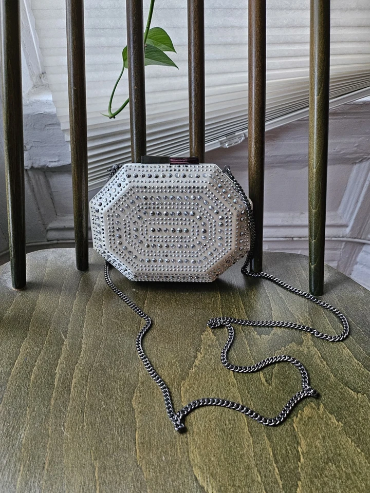 Bolso sin asas formal de noche Tadashi Shoji Ciara beige con correa de cadena extraíble Foto 2 de 4